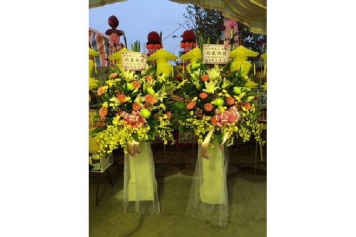追思、悼念、喪禮高架鮮花籃、告別式藝術鮮花籃