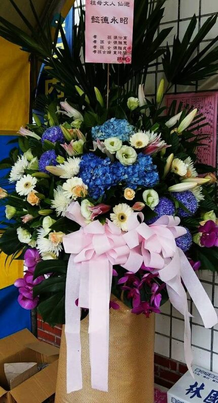V-01 追思、悼念、喪禮高架鮮花籃、告別式藝術鮮花籃(一對)